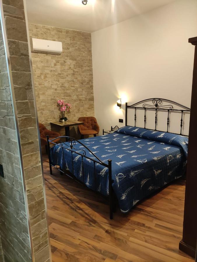 Uria Rooms & Suite B&B 维耶斯泰 外观 照片