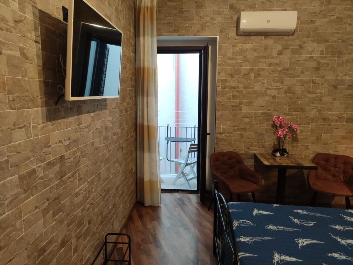 Uria Rooms & Suite B&B 维耶斯泰 外观 照片