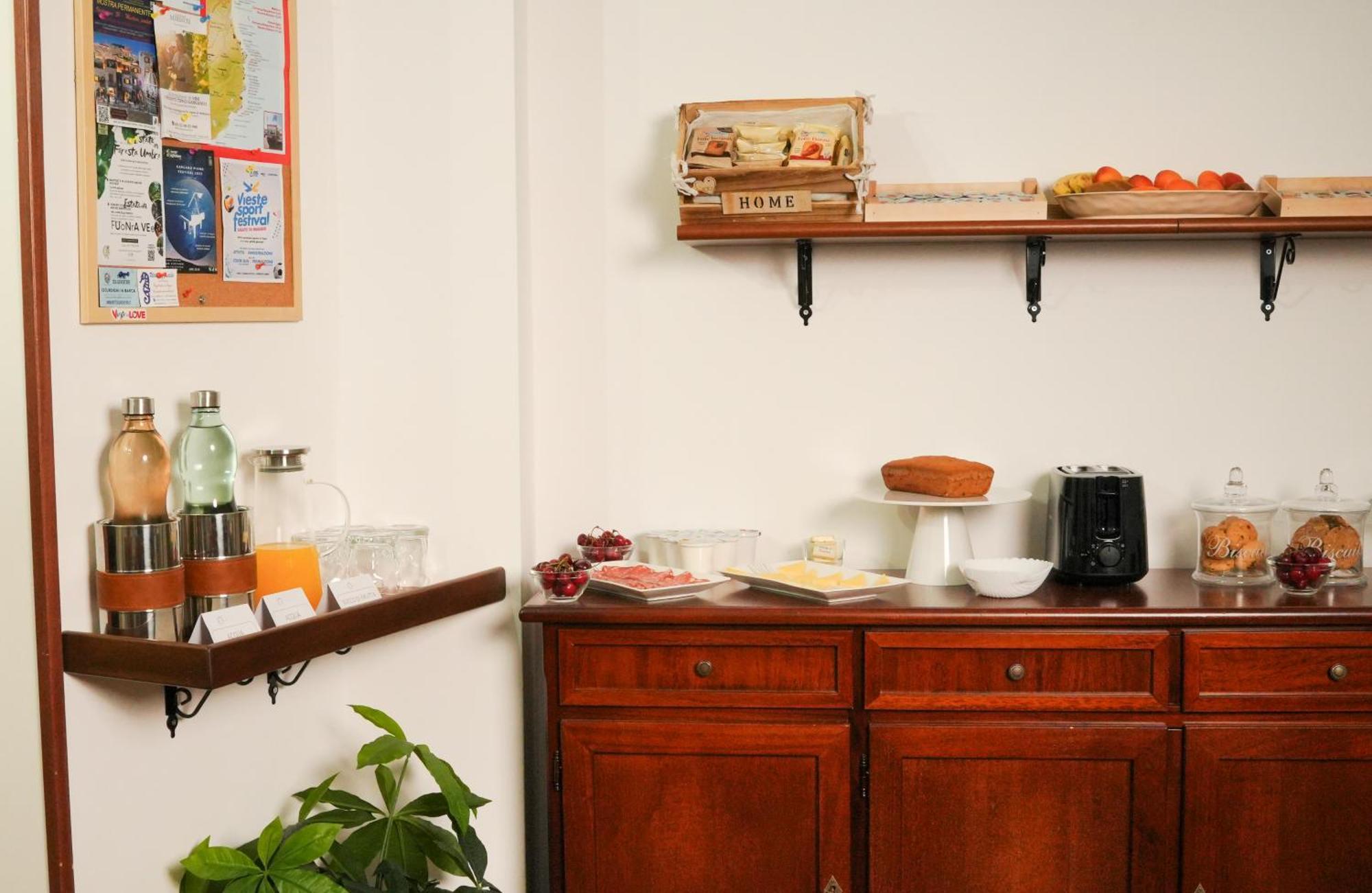 Uria Rooms & Suite B&B 维耶斯泰 外观 照片